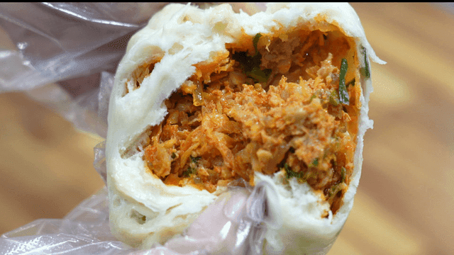 Kimchi dumplings torn by hand