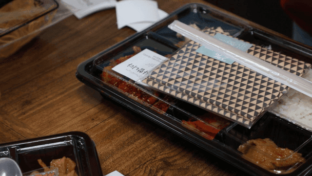 다양한 요리가 담긴 한식 도시락