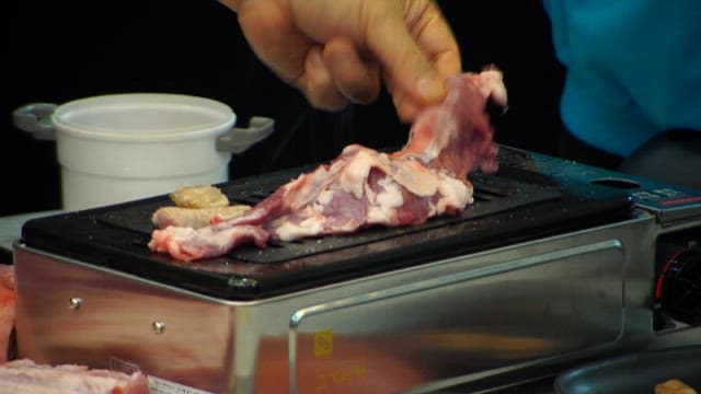 전기 그릴에 갈매기살 굽기