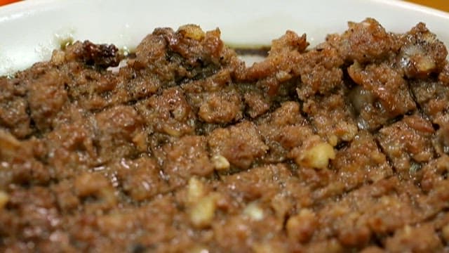 접시에 있는 석쇠불고기