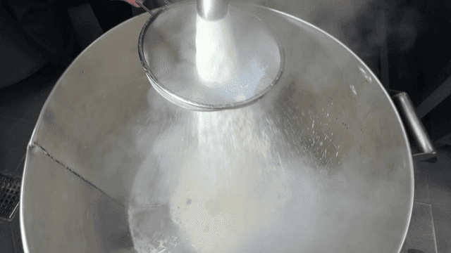 Hot soybean milk strained through sieve