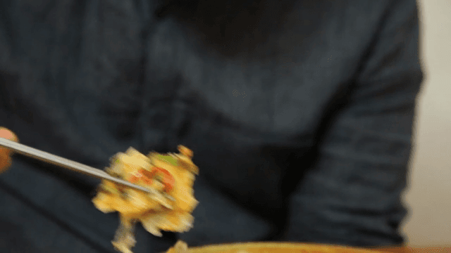 간장을 찍는 명태전