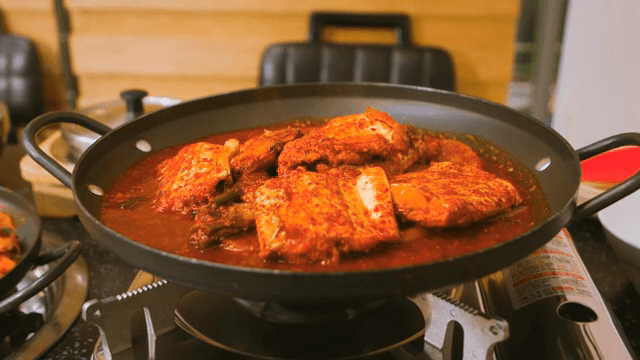 빨간 양념의 갈치조림