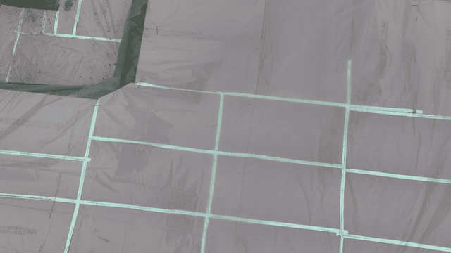 핑크색 단열재가 있는 건설 현장