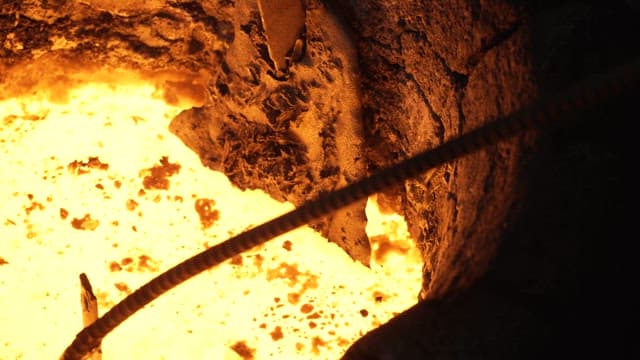 Molten metal boiling in a furnace