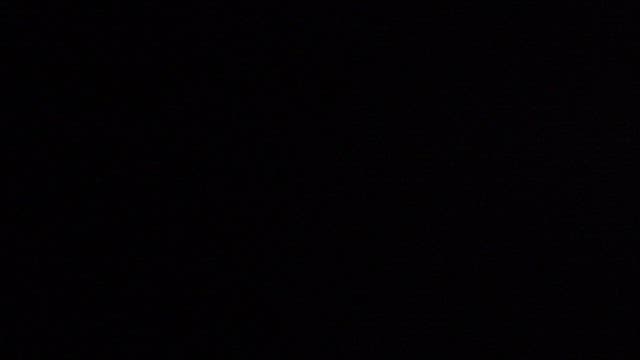 밤에 불이 켜진 전통 정자