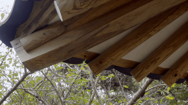 전통 한옥 목조 지붕 처마