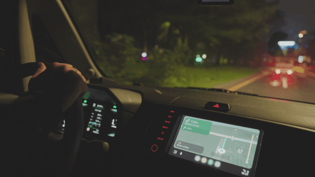 GPS 내비게이션과 함께하는 야간 운전