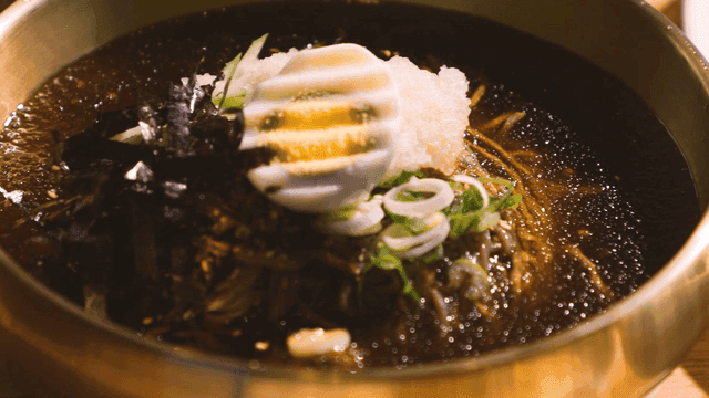 Cold soba with egg and broth