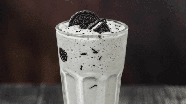 Cookies and cream milkshake in a glass