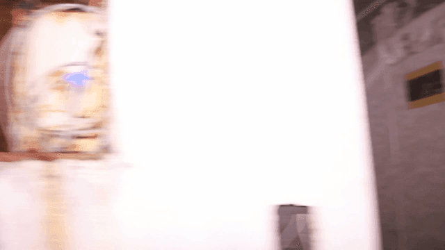 낡은 건물의 어두운 복도