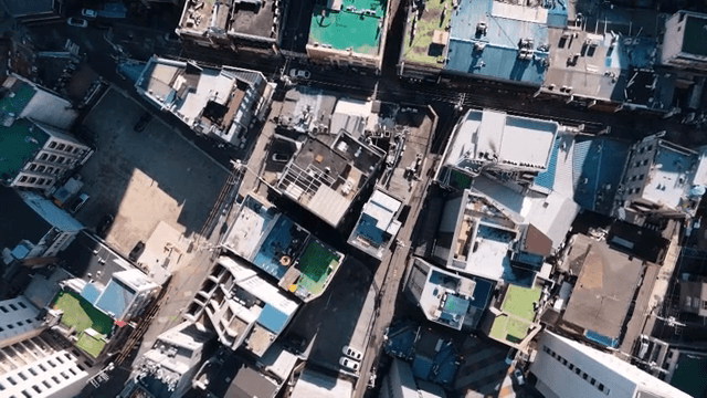 밀집된 마을 지역의 항공 뷰