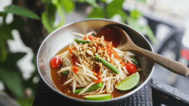 Fresh papaya salad with lime, Som Tum
