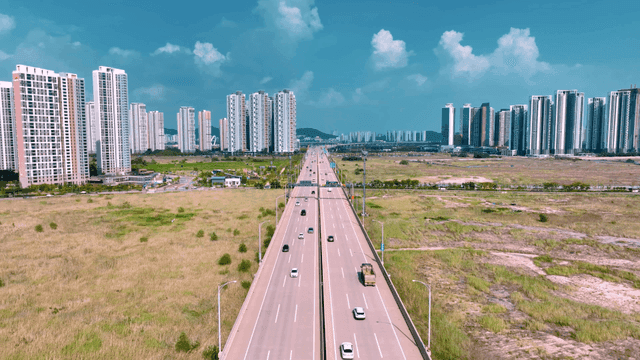 Highway leading to new city