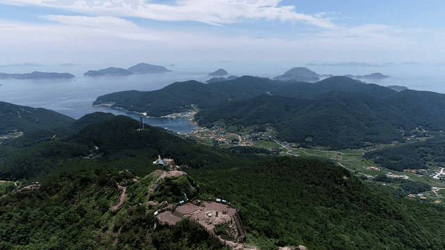Mountainous landscape with ocean view