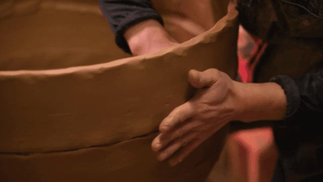 점토로 도자기 만드는 과정