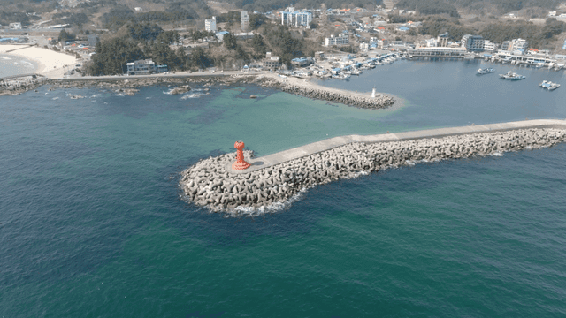 경치가 아름다운 해안 등대