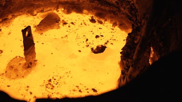 Molten metal boiling in a furnace