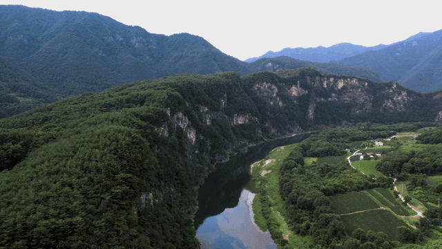 Blue mountains and winding rivers