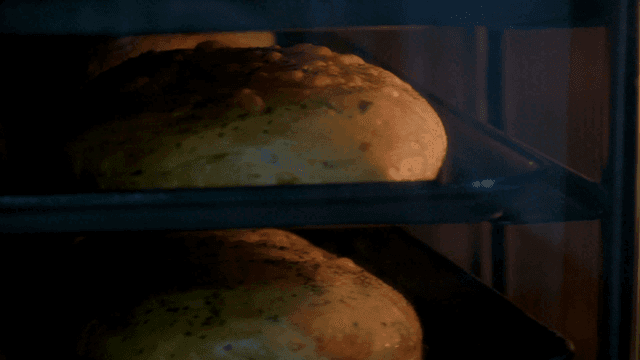 Bread that is baked in rotation in oven