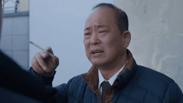 Man having a conversation while smoking