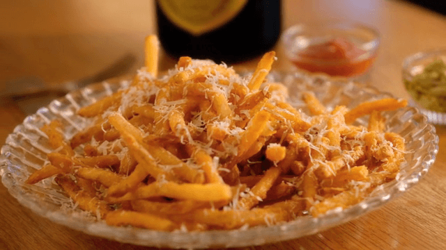 Crispy fries with cheese and dips
