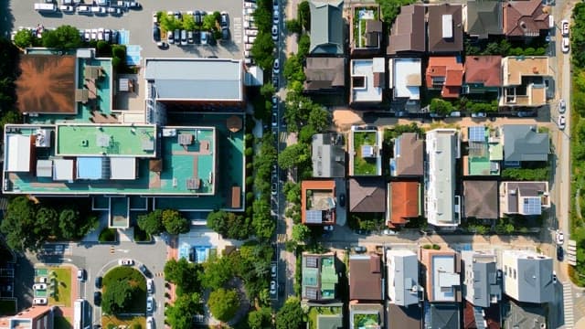 건물과 도로가 있는 도시의 전망