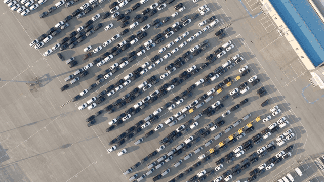 대형 주차장의 항공 뷰