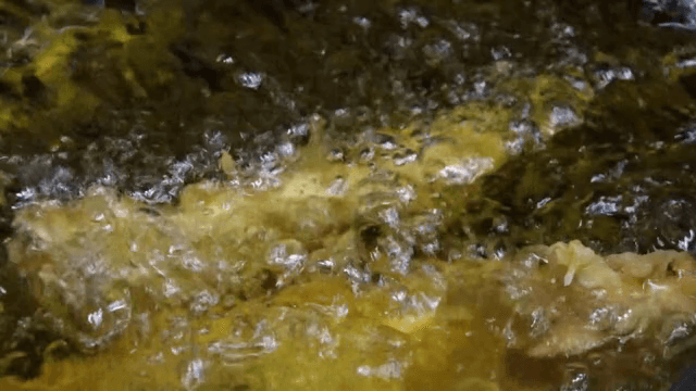 Deep frying a battered food item