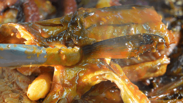 Spicy braised fish with garlic and sauce