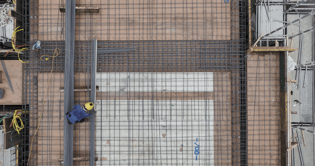 건설 현장의 작업자들