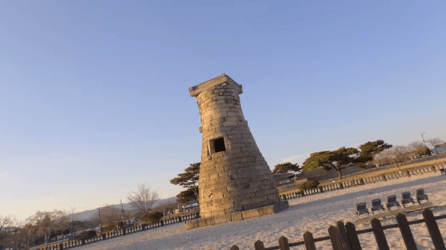 공원에 있는 고대 석조 천문대