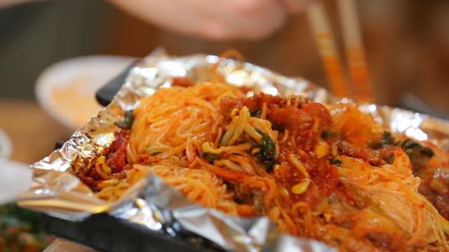 Noodles mixed with cow skin salad