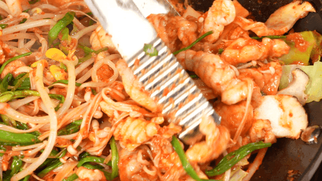 Spicy pufferfish bulgogi stir-fried with vegetables