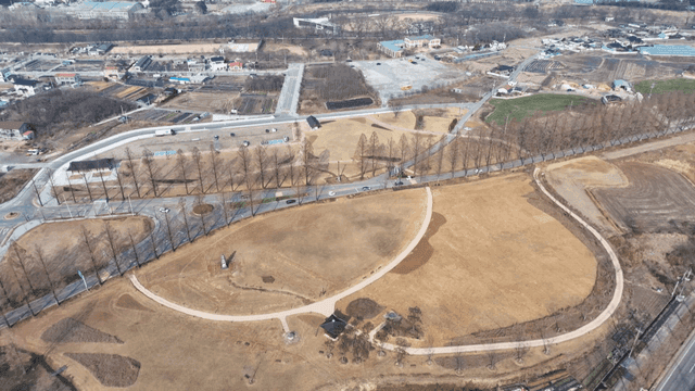 Aerial view of park and surrounding roads