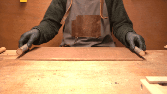 목재를 다루는 장인