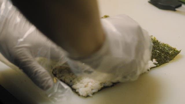 Spread the White Rice Thoroughly on the Seaweed