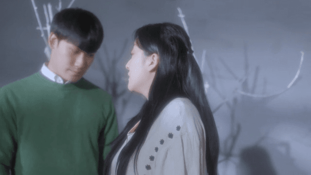 Man and woman in a thoughtful conversation