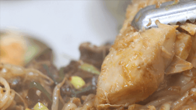 콩나물과 야채들이 들어간 대구찜