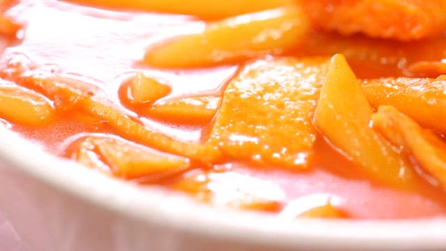 Spicy tteokbokki with rice cakes and fish cakes