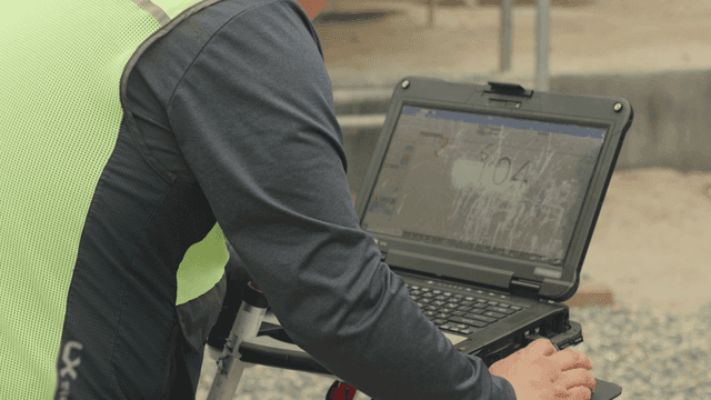 건설 현장에서 사용하는 노트북