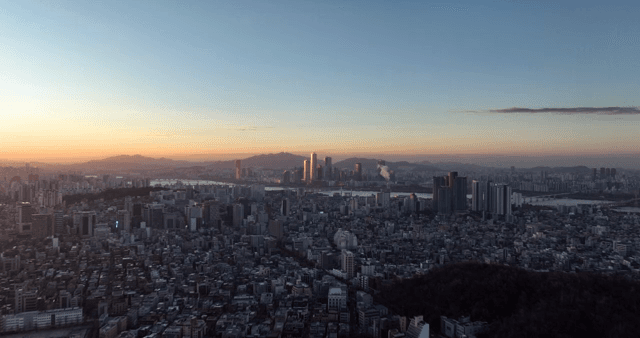 일몰의 도시 전경