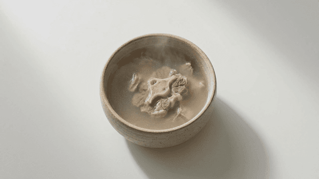 Steaming beef bone galbitang broth