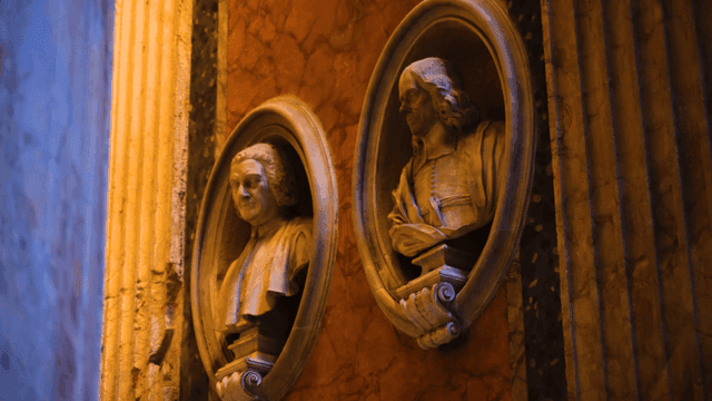 Marble statues in splendid interior