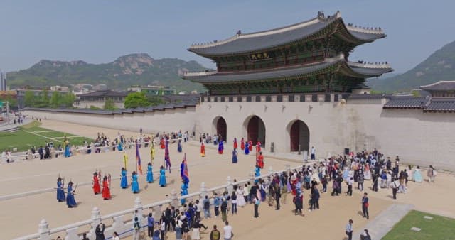 Traditional guard ceremony at Gyeongbokgung Palace