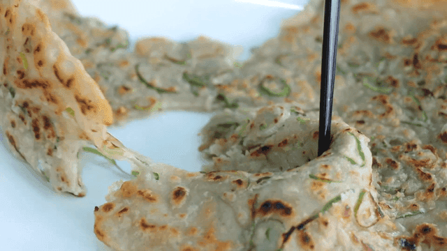 젓가락으로 자르는 메밀전