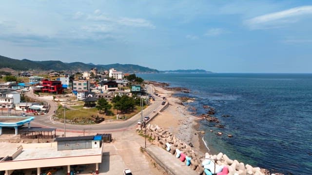 바다 전망이 있는 해안 마을