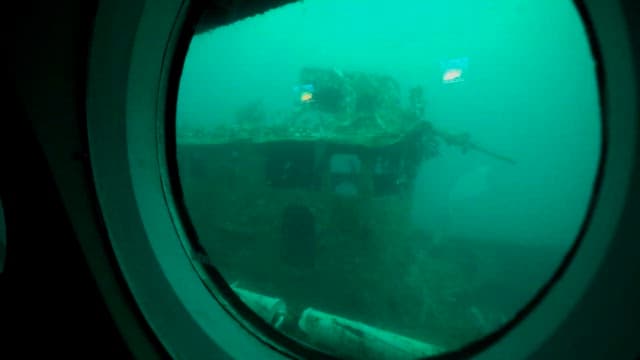 침몰한 난파선의 수중 전망