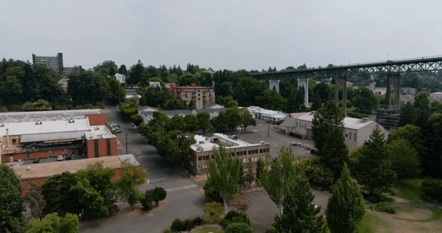 건물과 녹지가 있는 지역의 풍경