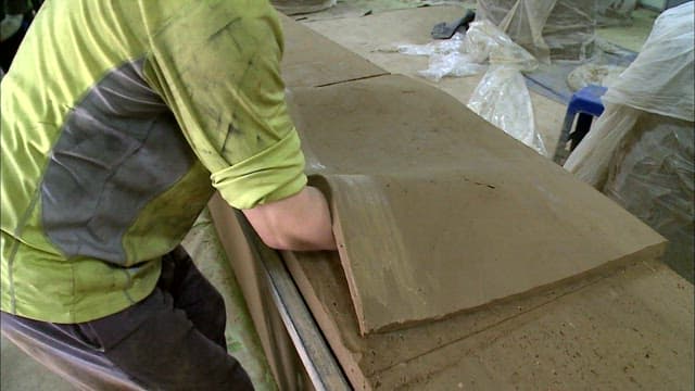 작업공방에서 점토로 공예하기